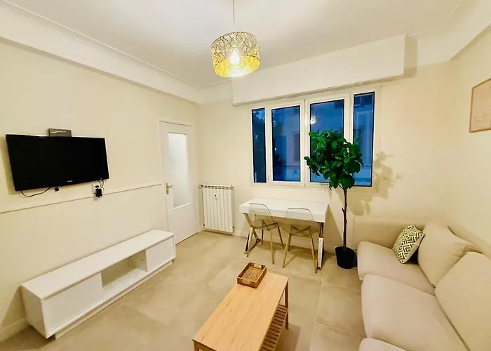 And Sun Two Minutes Away * 니스